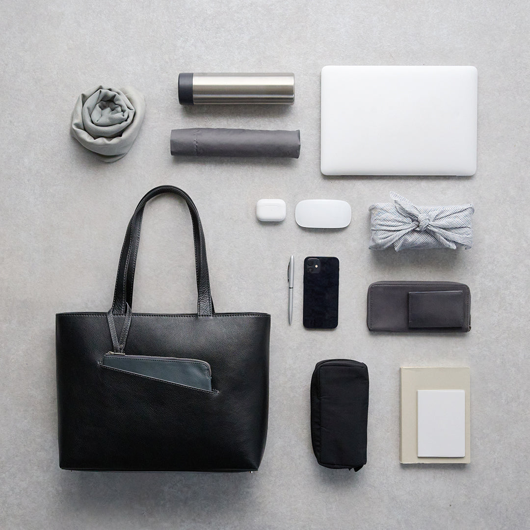 Linear Zip Tote