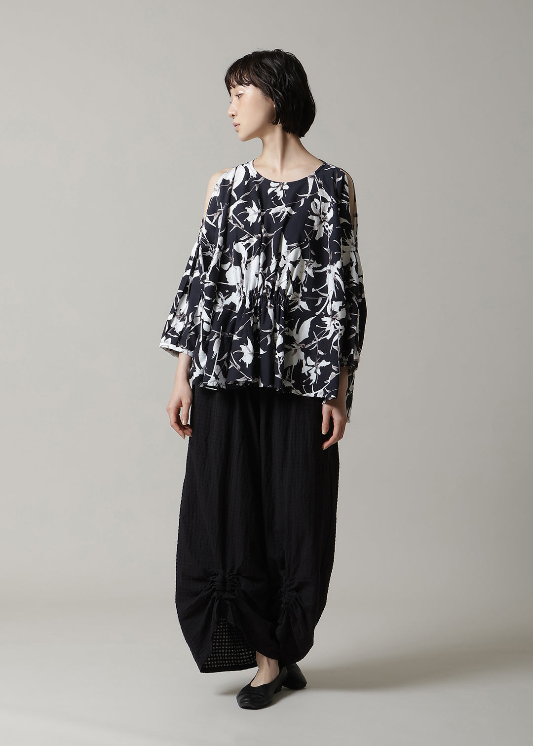 Yuragi Open Shoulder BL Print Khadi