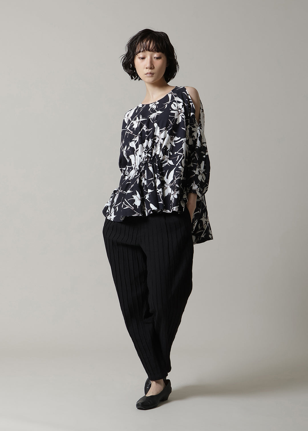 Yuragi Open Shoulder BL Print Khadi