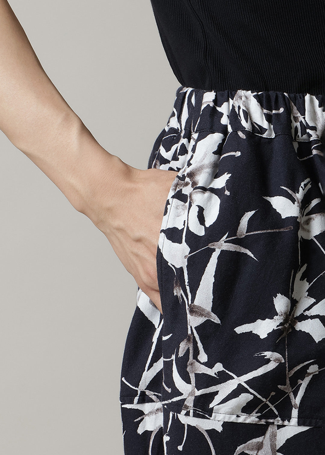 Yuragi Cropped Pants Printed Khadi