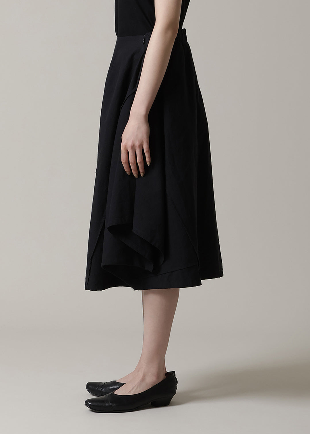 Sculpted Asymmetry SK 56dt Khadi