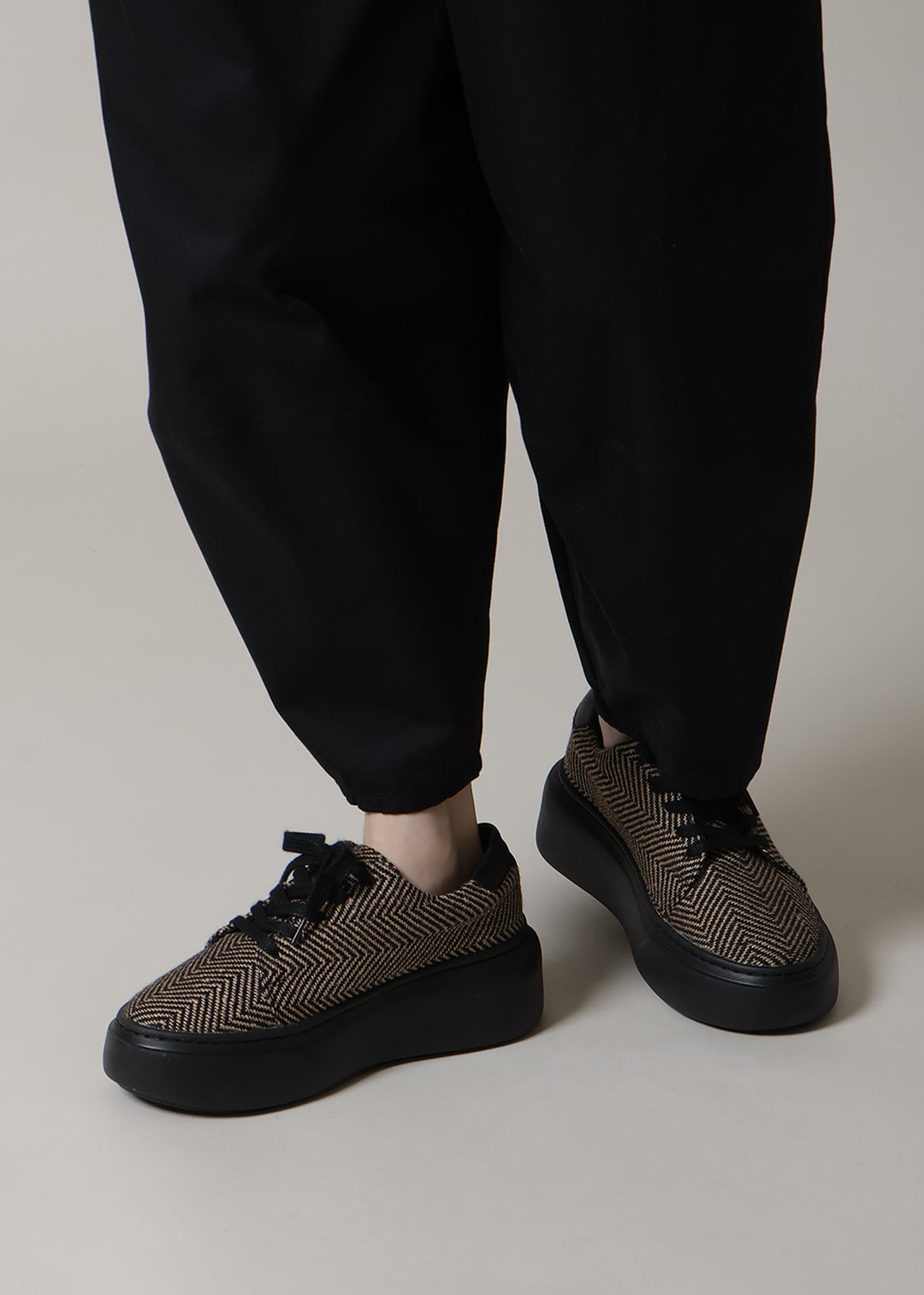 THE WALKER (JUTE) No.003 PLATFORM