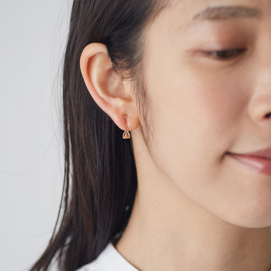 ネジバネ式イヤリングパーツ（K18ゴールド）