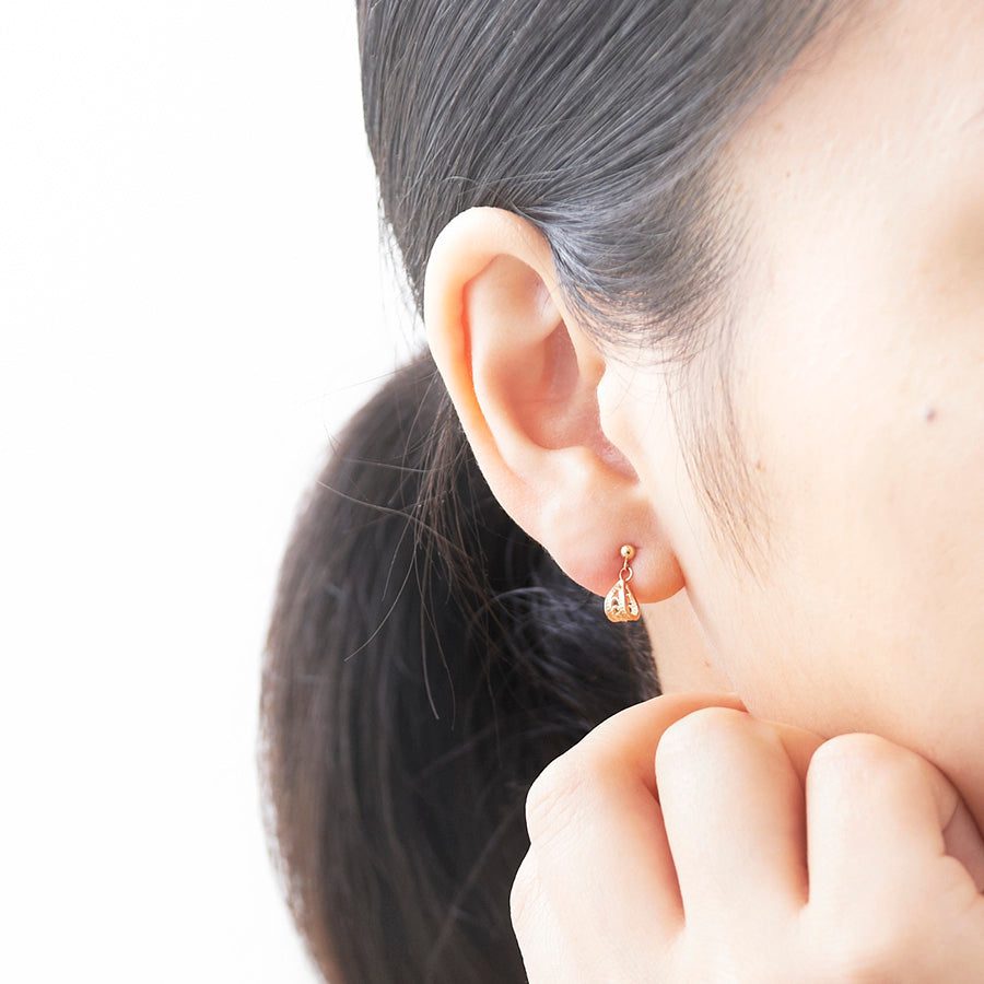 芽吹きピアス